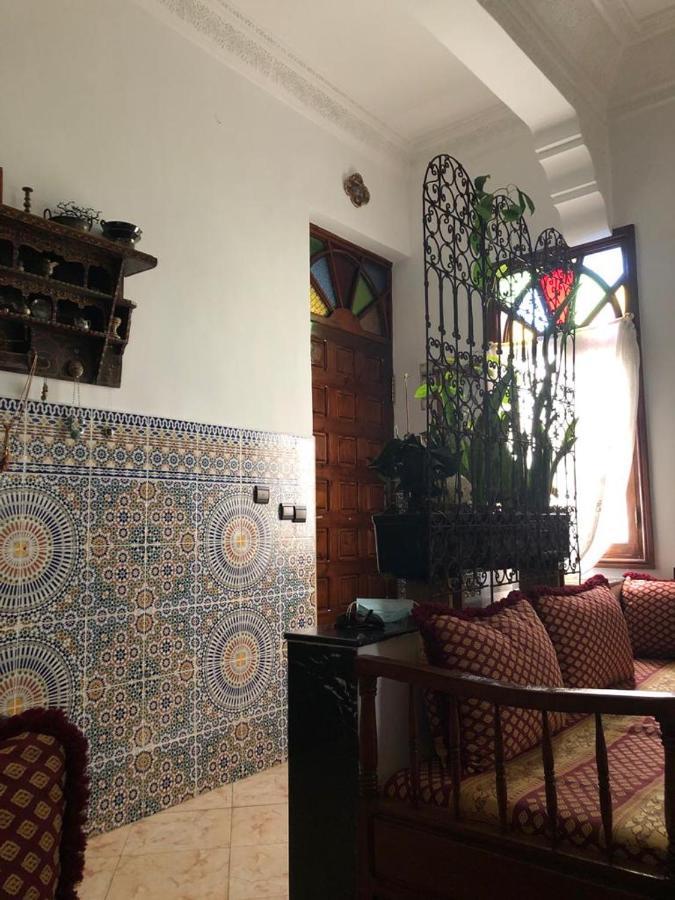 Appartement Meuble 5 Personnes En Plein Centre Ville Rabat Exterior foto